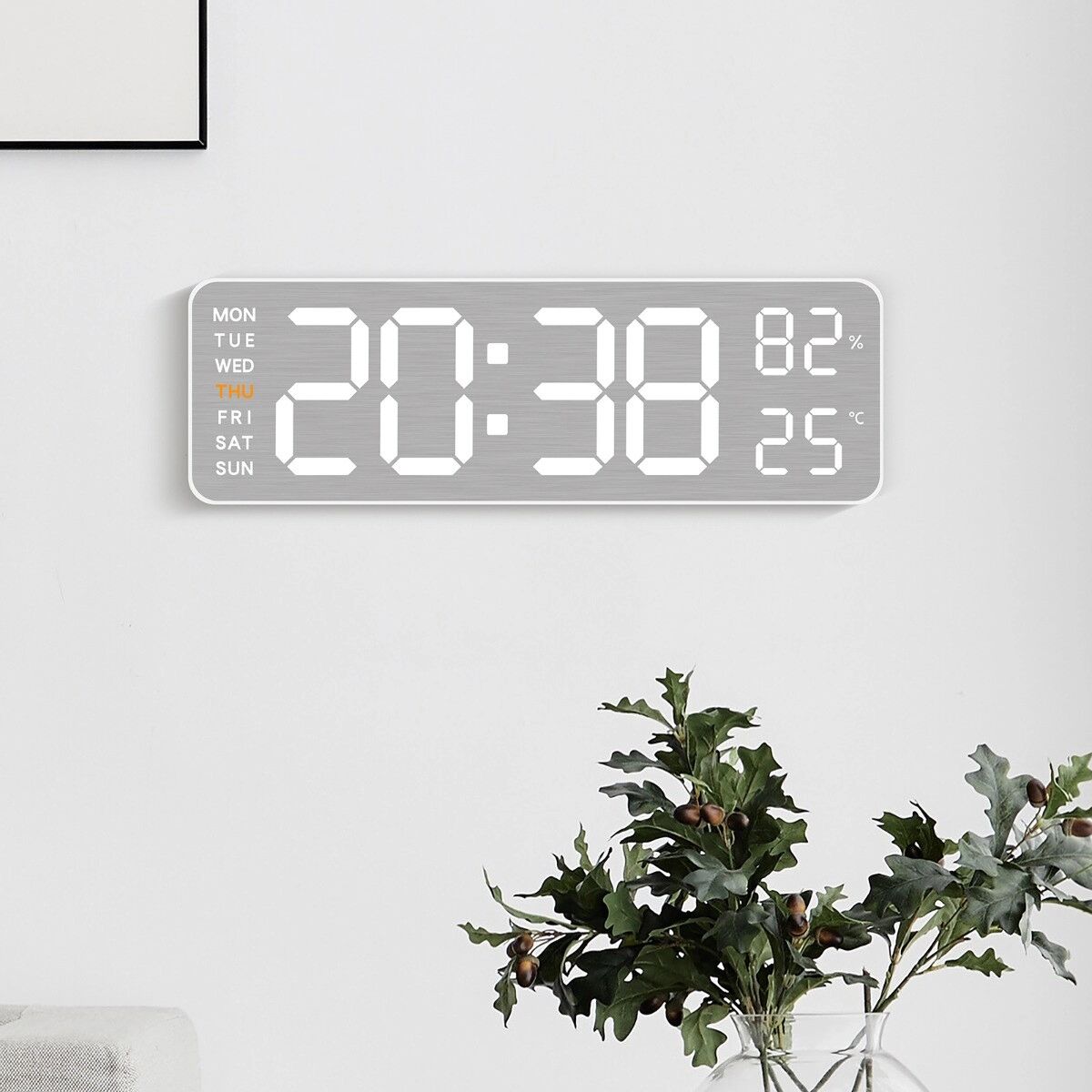 INF Multifunktionaler LED-Digitalwecker mit Thermometer, Mondphase, Kalender und Countdown Weiß