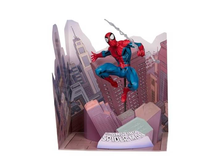 McFarlane Toys Marvel Spider-Man 1:10th Scale Collectible met Scene (The Amazing Spider-Man #1)