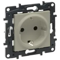 Legrand 864662 Niloe Step Schutzkontakt Steckdose Steckklemmen erhöhter Berührungsschutz Sand