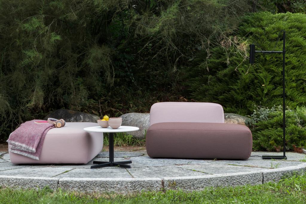 Lapalma Auki Outdoor Loungetisch (Ø 80cm, schwarz lackiert, HPL Fenix schwarz) Ø 80cm   schwarz lackiert   HPL Fenix schwarz