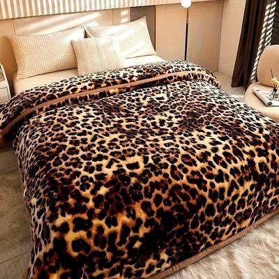 Uplift Picks Luxury Leopard Plush Winter Blanket Thick Warm Queen Bed Comforter 150x200 Cm (2.5 Kg)