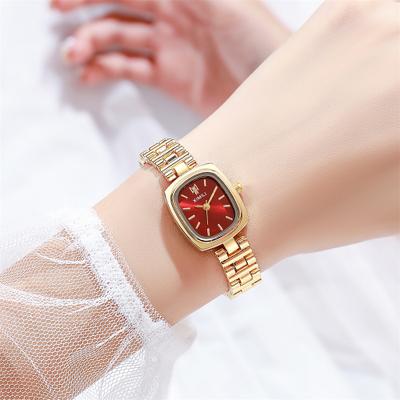 Fusion Finds Retro Women's Square Watch With Steel Band Elegant Quartz Watch For Women For Everyday Style red