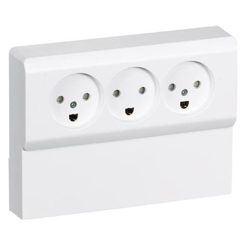 LK Opus 66 panelstikkontakttrippel, med jordhvid (AAK501N6813)