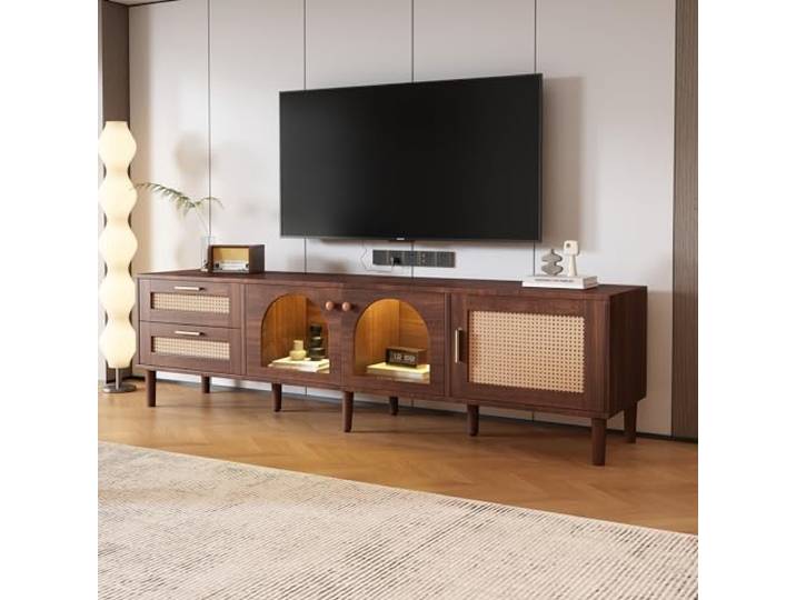 Merax Sideboard Wohnzimmer Fernsehschrank mit LED Fernsehtisch TV Lowboard Fernseher Tisch für 80-Zoll-Fernseher mit 2 Rattan-Schubladen 2 gewölbten Glastüren und 1 Rattan-Tür