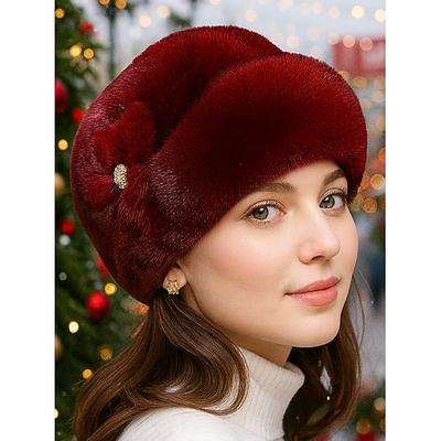 Weihnachtsmütze aus Kunstpelz für Damen mit Schmuckstein-Blumendetail, weiches Plüschdesign in mehreren Farben für die Winterferien