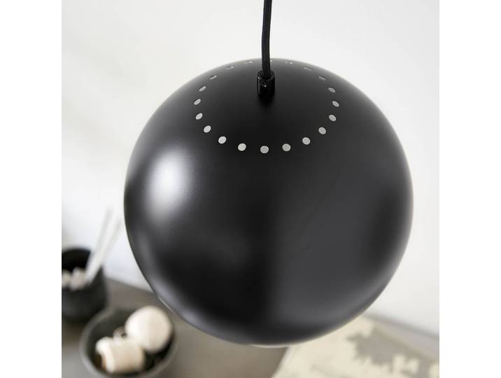 Ball Pendelleuchte Ø 25 cm Matt Black - Frandsen - Wohnzimmer - Design - Metall - Einflammig