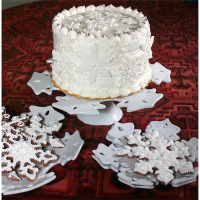 ELK Lifestyle Elk Home White Earthenware 13.25 Inch Wide Cake Stand