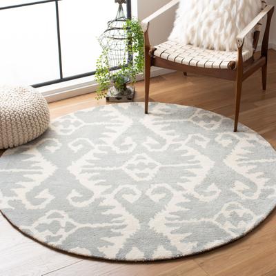 SAFAVIEH Handmade Wyndham Zvonka Modern Wool Rug