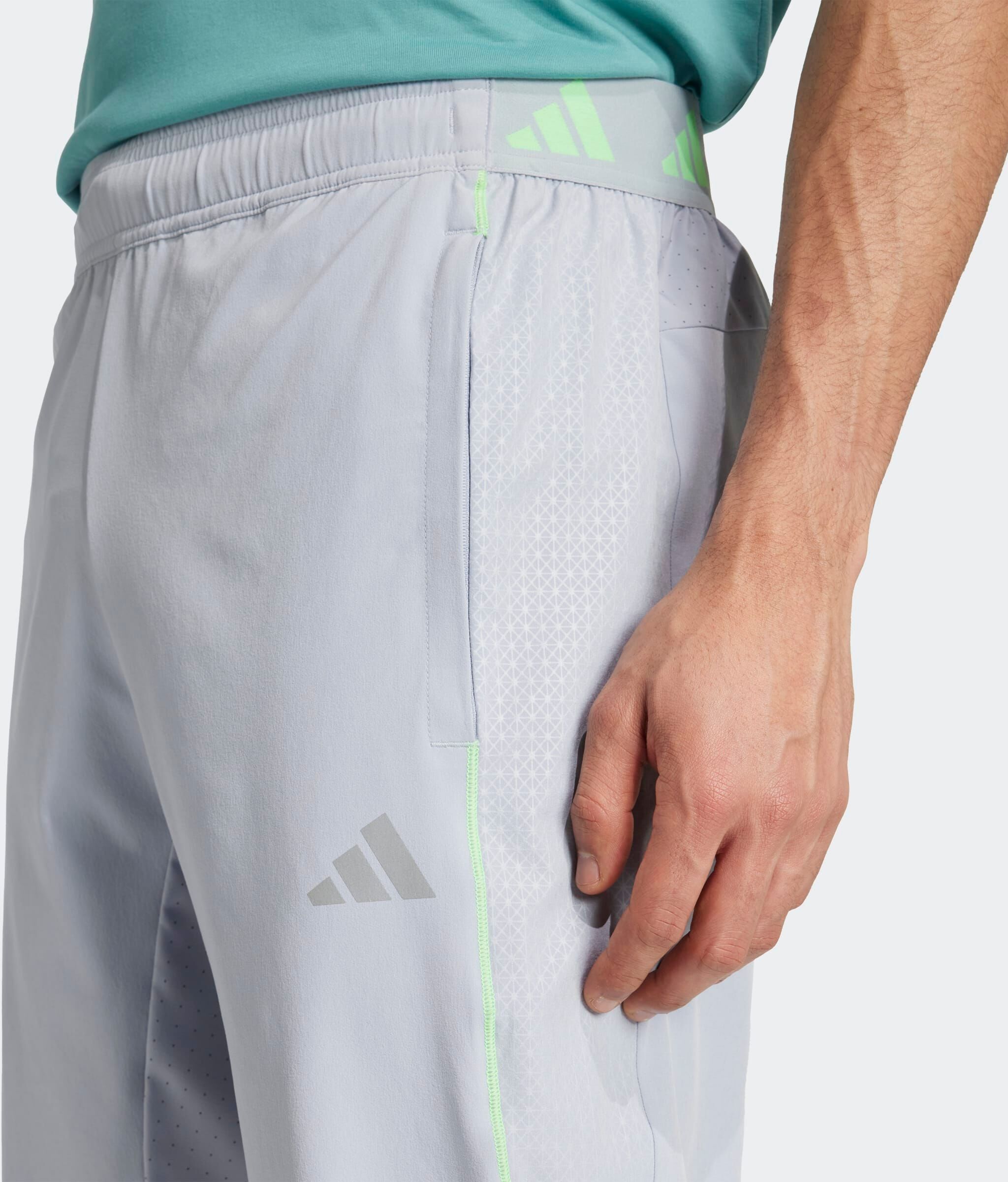 Sporthose ADIDAS PERFORMANCE "TECH APPAREL", Herren, Gr. L, N-Gr, grau (halo silber, lime burst, normal, gr.), Obermaterial: 87% Polyester, 13% Elasthan, Hosen Sporthose, mit climacool Technologie, schnell trocknend, elastisch halo silber, lime burst, nor
