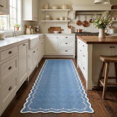 Garvee Scalloped Edge Floral Border Machine Washable Area Rug