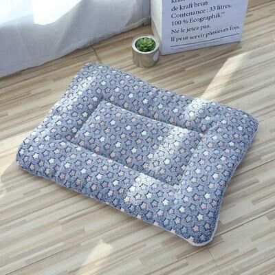 Uplifted Goods Double Sided Plush Pet Sleeping Mat e 35 29cm