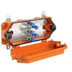 Spelsberg 30244050 Verbindungskasten, orange, Schutzart IP66/IP67, Schlagfestigkeit IK09, Schutzklasse II, Bemessungsspannung 400V AC, halogenfrei