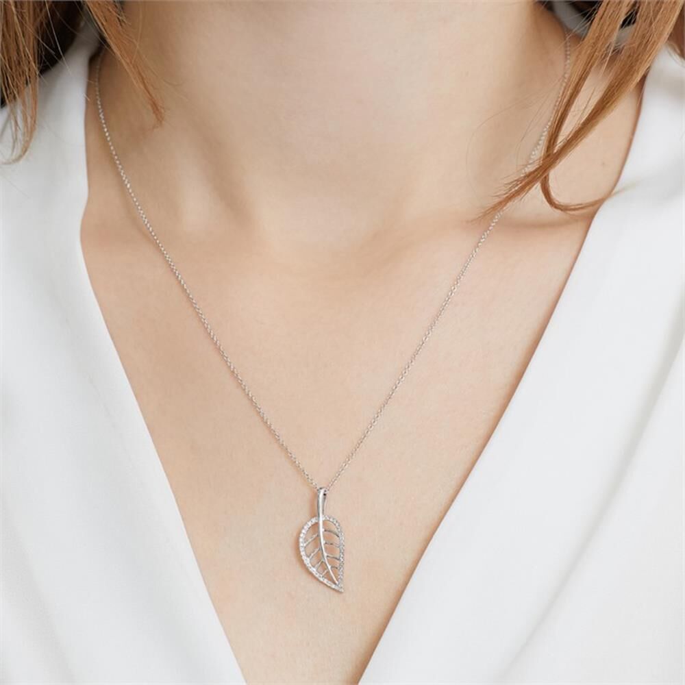 Unique Anhänger Blatt 14K Weißgold 39 Diamanten silber
