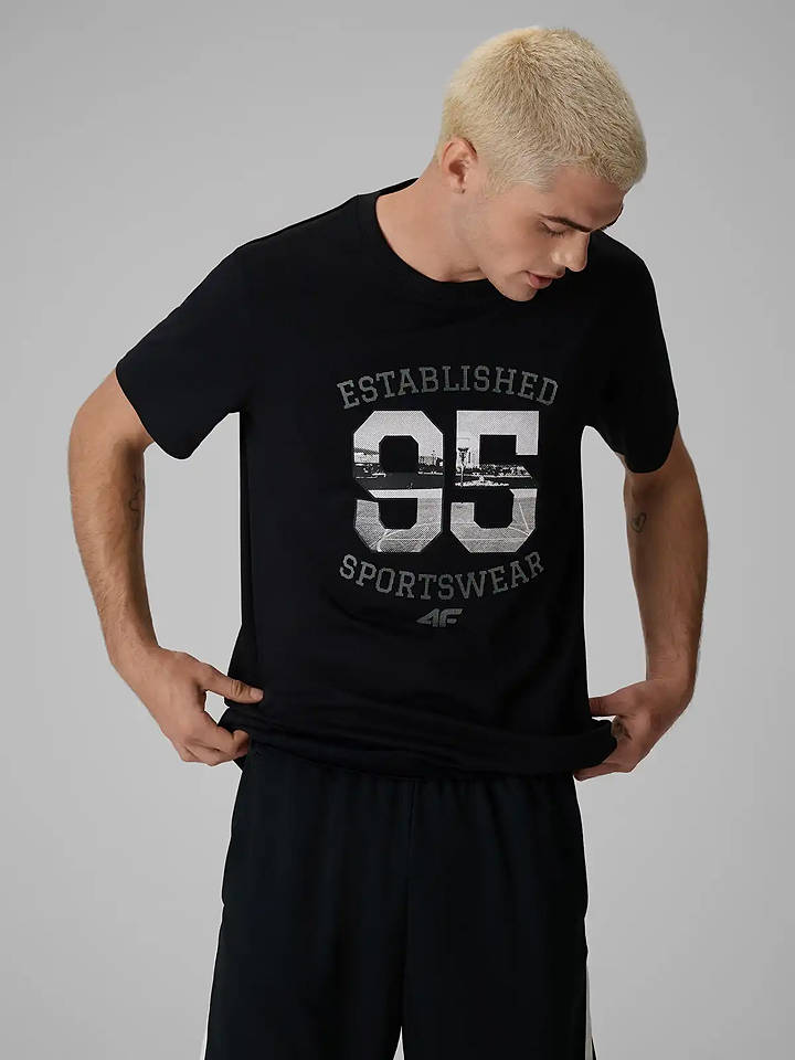 4F Shirt in Schwarz - S
