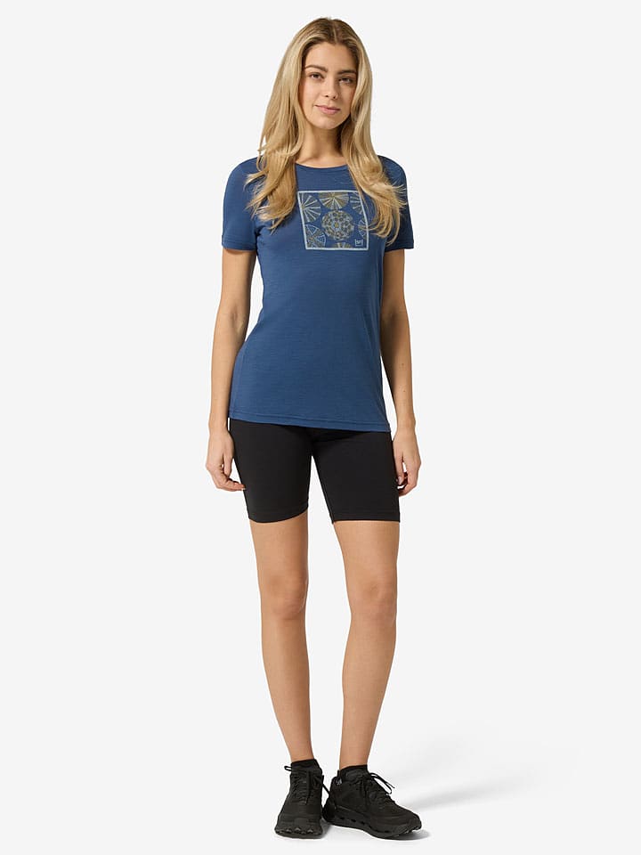 super.natural Trainingsshirt "Sea Urchin" in Blau - XL