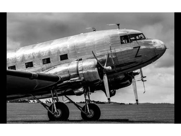Fototapete PAPERMOON Vintage Verkehrsflugzeug Schwarz & Weiss , schwarz (schwarz, weiß), B:3,5m L:2,6m, Vlies, Tapeten, Fototapete