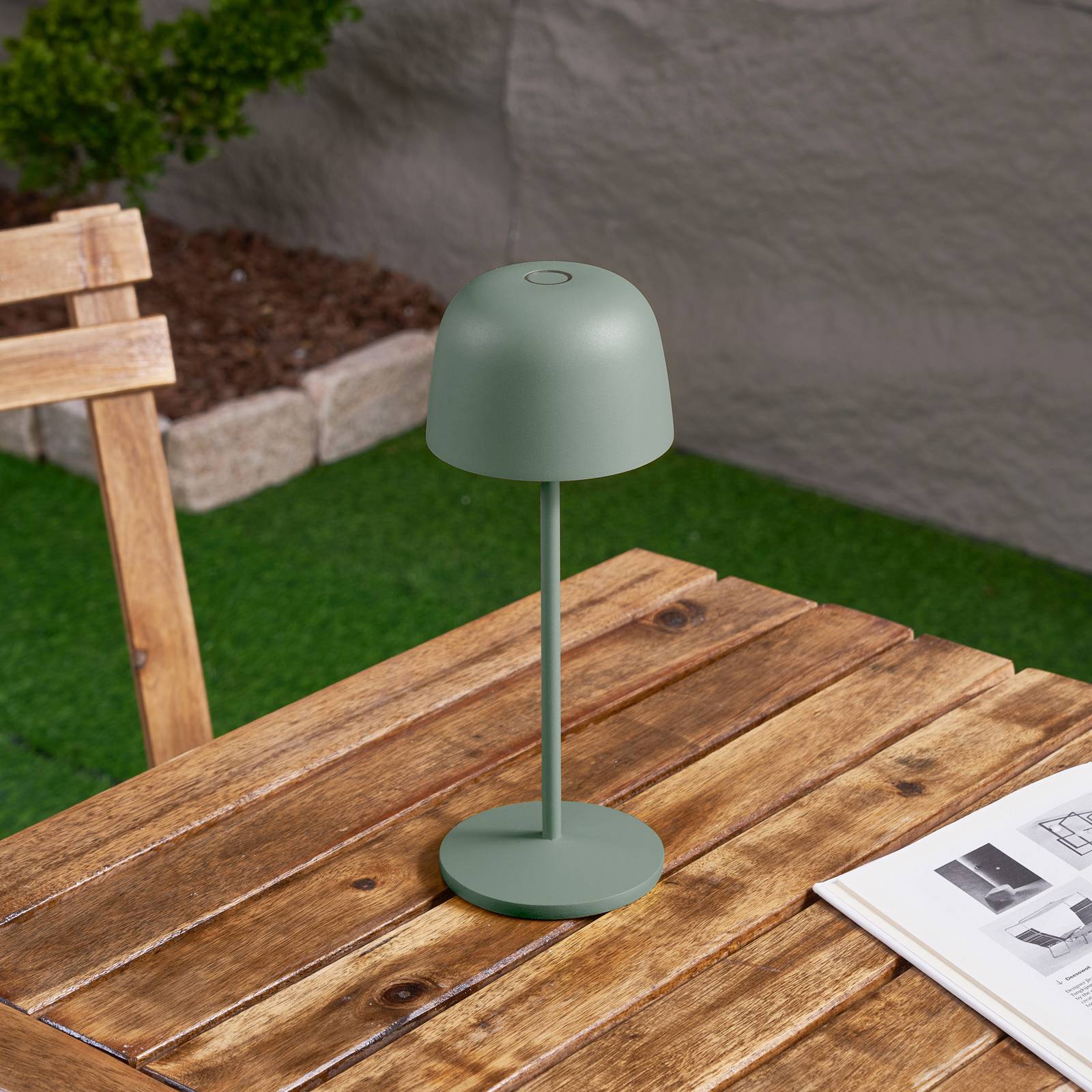 Lindby LED-Akku-Tischleuchte Arietty, grün, dimmbar, IP65 Arietty Lindby, dimmbar, grün, für Wohn- / Esszimmer, Aluminium, Modern