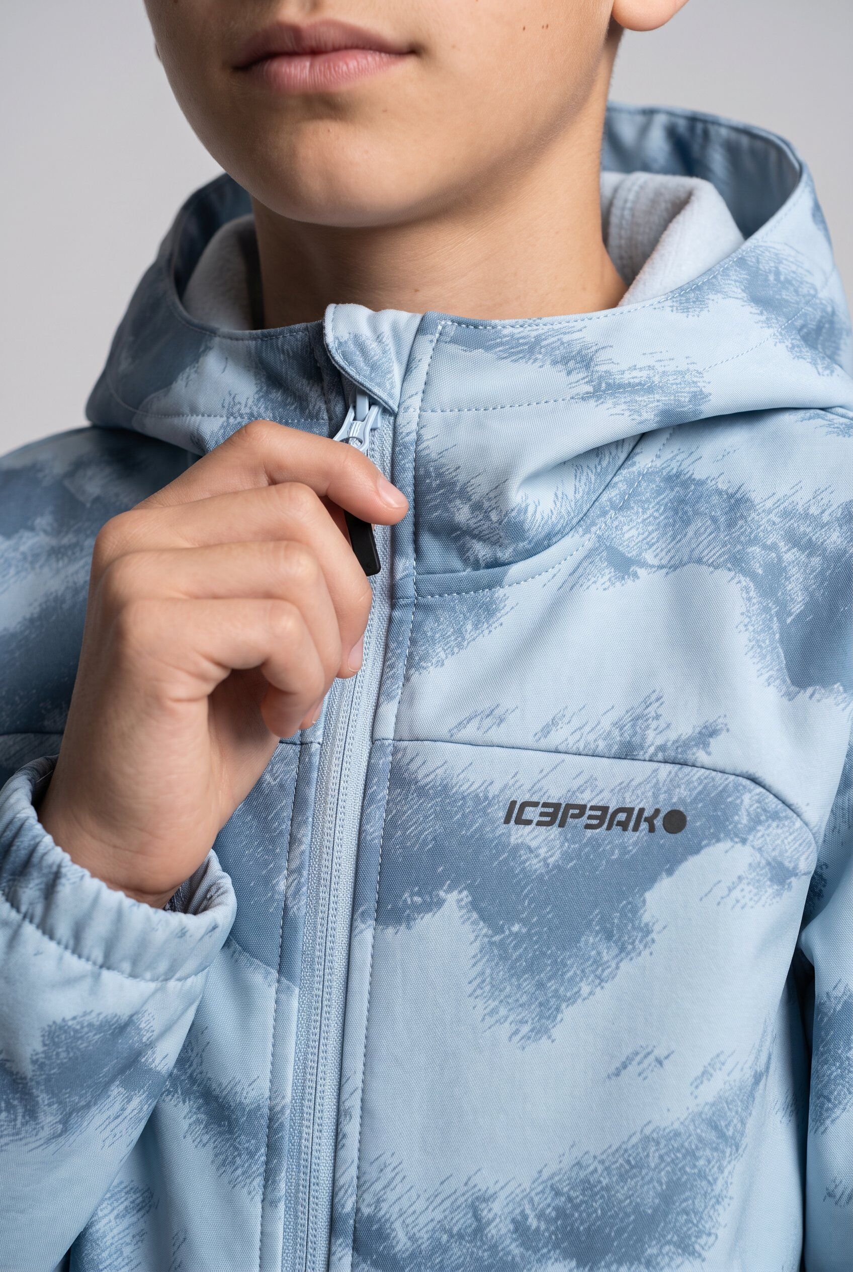 Softshelljacke ICEPEAK "KULM JR", Kinder, Gr. 164, blau (baby blau), Obermaterial: 95% Polyester, 5% Elasthan, Jacken Softshelljacke, wasserdicht, mit Wassersäule 8.000 mm, atmungsaktiv