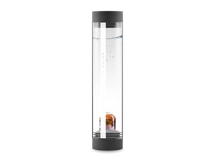 VitaJuwel Sana FIVE ELEMENTS lava black Karaffe aus Glas mit Edelsteinen (Amethyst, Chalcedon, versteinertes Holz, Rosenquarz, Achat) - für Reflektion, Selbstentfaltung & Erdung