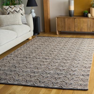 SAFAVIEH Handmade Flatweave Kilim Rejanne Chevron Wool Rug