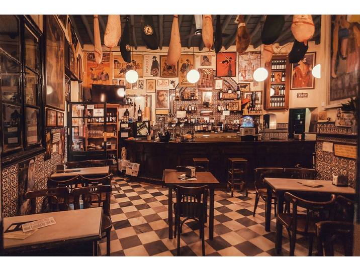 Papermoon Vintage Style Restaurant