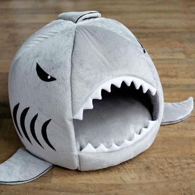 PetsAreLife Shark Pet Bed Gray M
