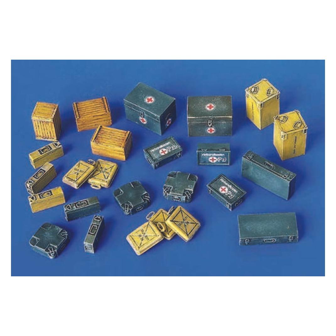 Plus Model Munitions- und Erste-Hilfe-Kisten (4023)