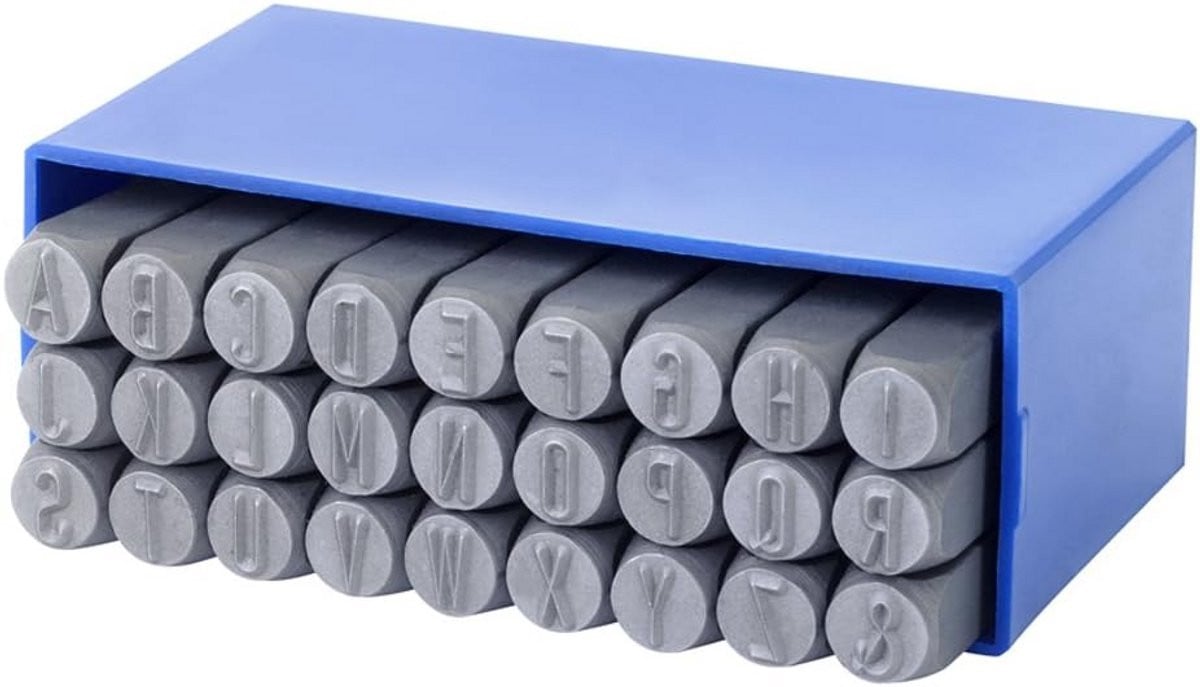 Slagletterset met staalletters A-Z en 6 mm hoogte stempelset