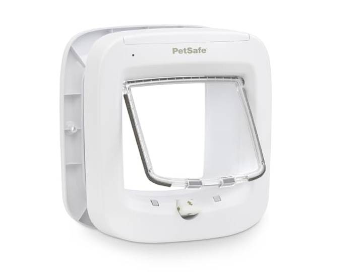 PetSafe Microchip Kattenluik, Voor Buiten- of Binnendeur, RFID Toegang max. 40 Huisdieren, 4-Wegs Sluiting, Weerbestendig, DHZ-Installatie, Met Bevestigingsmateriaal; Privacy voor Kattenbak of Voerbak