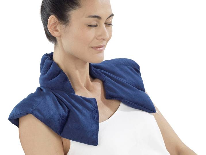 Wärmekissen MAXIMEX Beschwertes Schulterkissen Warm & Kalt , blau, B:55cm H:1,5cm L:33cm, Polyester, Wärmekissen, Wärmekissen, mit zartem Lavendelaroma