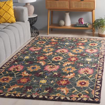 SAFAVIEH Handmade Aspen Miloranka BOHO Wool Rug