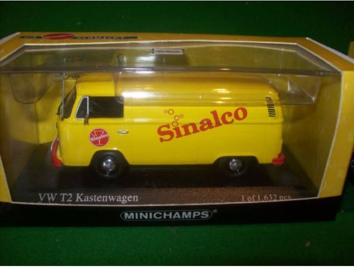 Volkswagen T2 Kastenwagen 'Sinalco' 1972-1:43 - Minichamps