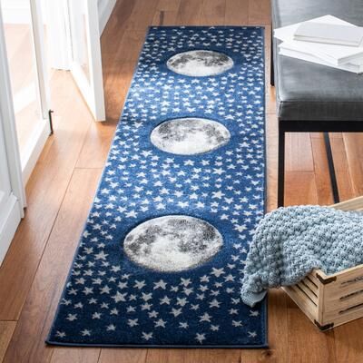 SAFAVIEH Carousel Kids Aine Moon Rug