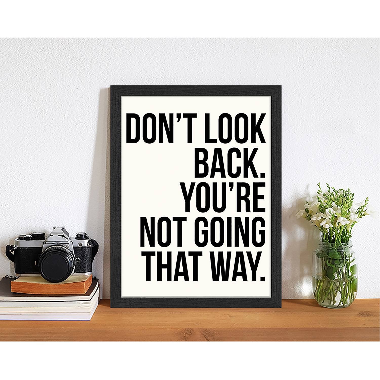 home24 Ingelijste digitale print Don't Look Back, zwart, B: 33 cm, H: 43 cm