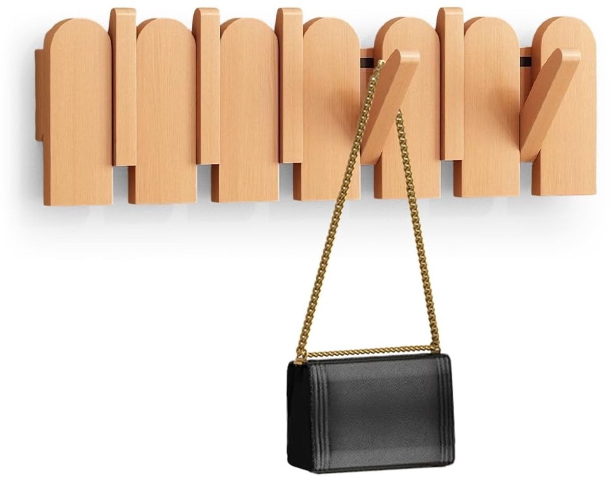 Omgoods Wandkapstok met 6 houten vouwhaken voor jassen en tassen
