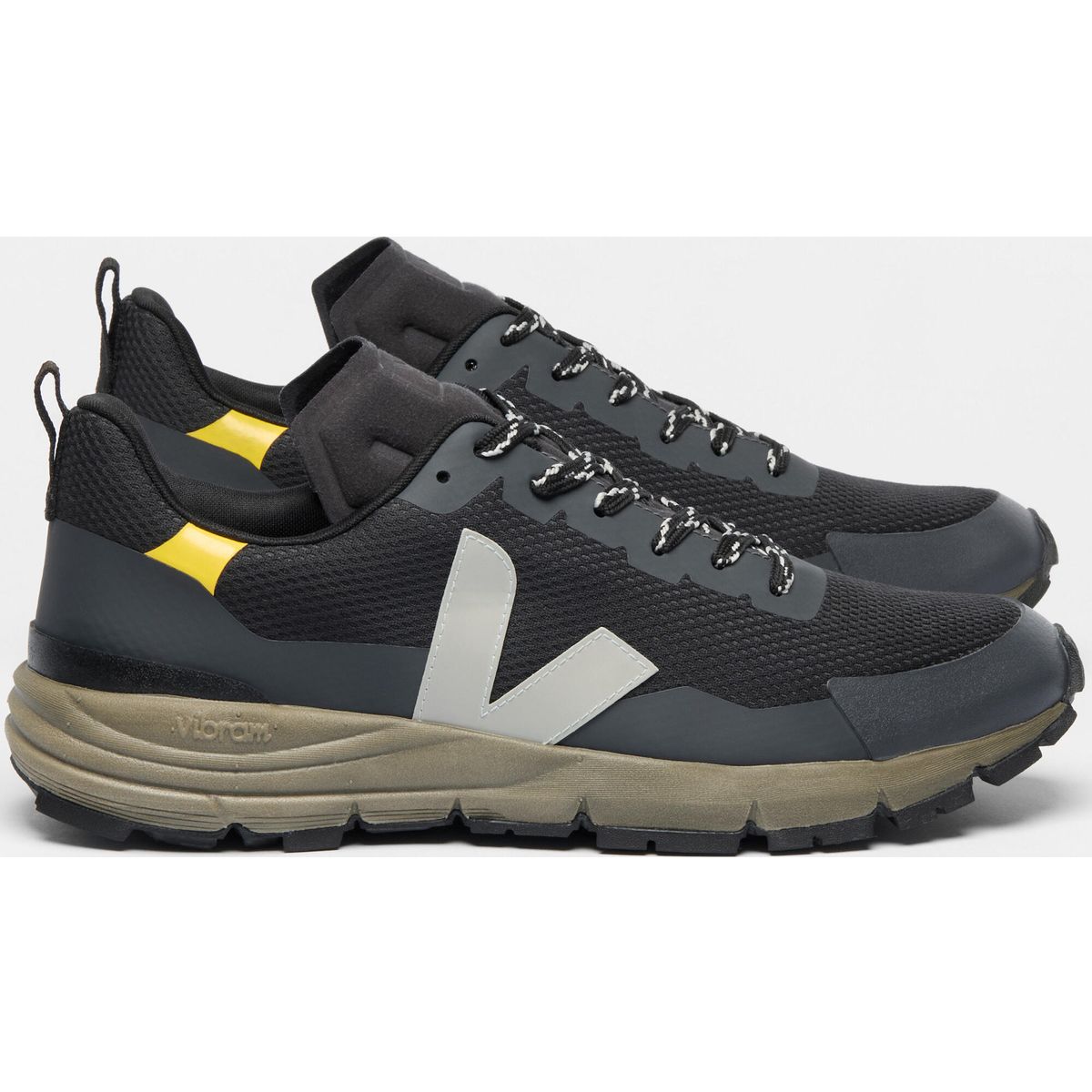 Veja Dekkan Alveomesh black oxford-grey tonic 42,5 DC0102581B425
