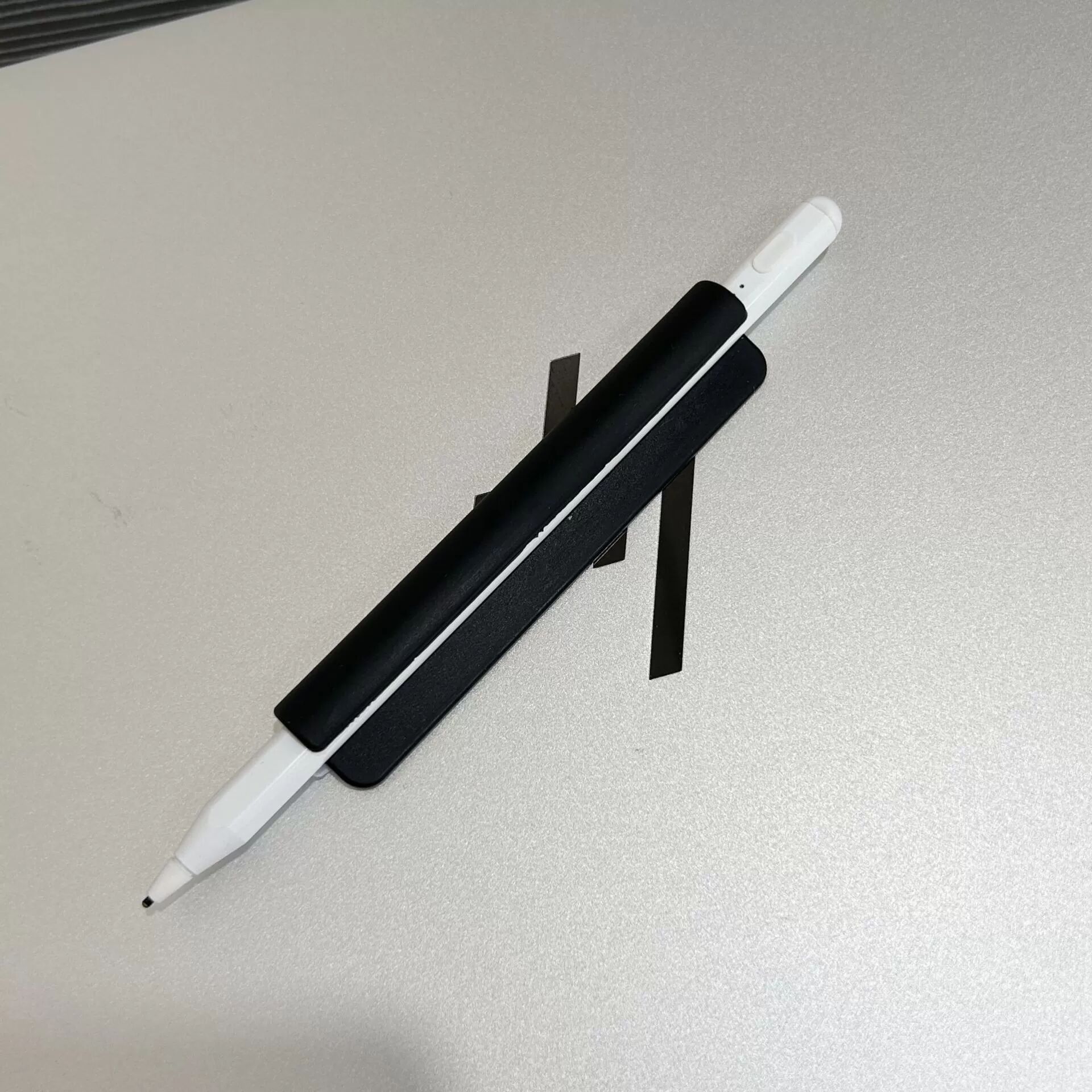 INF Étui en silicone pour Apple Pencil (USB-C)