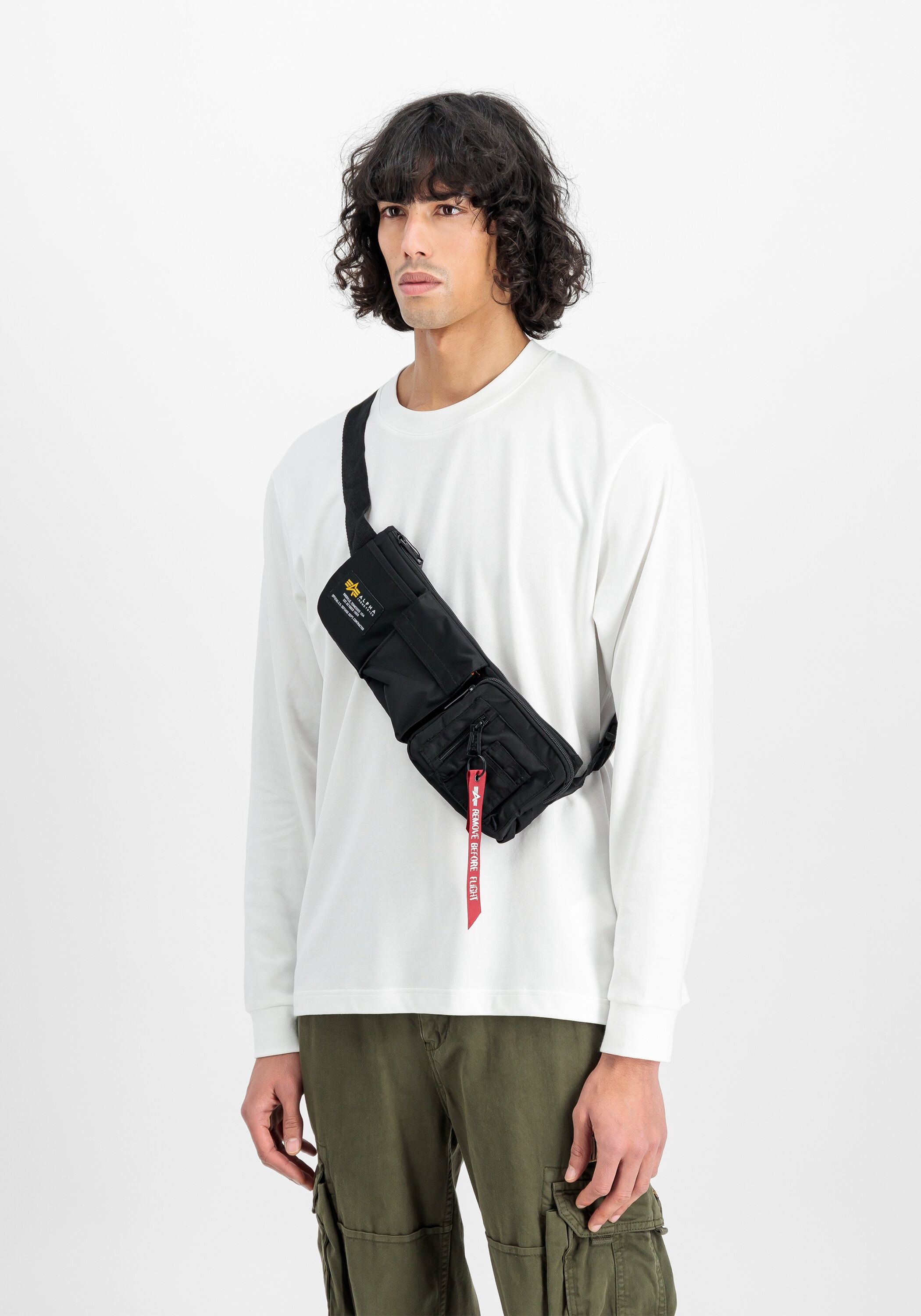 Tragetasche ALPHA INDUSTRIES "Crew Utility Bag", Damen, schwarz, Shell: 100% Nylon. Lining: 100% Nylon, Taschen Tragetasche schwarz Einheitsgröße
