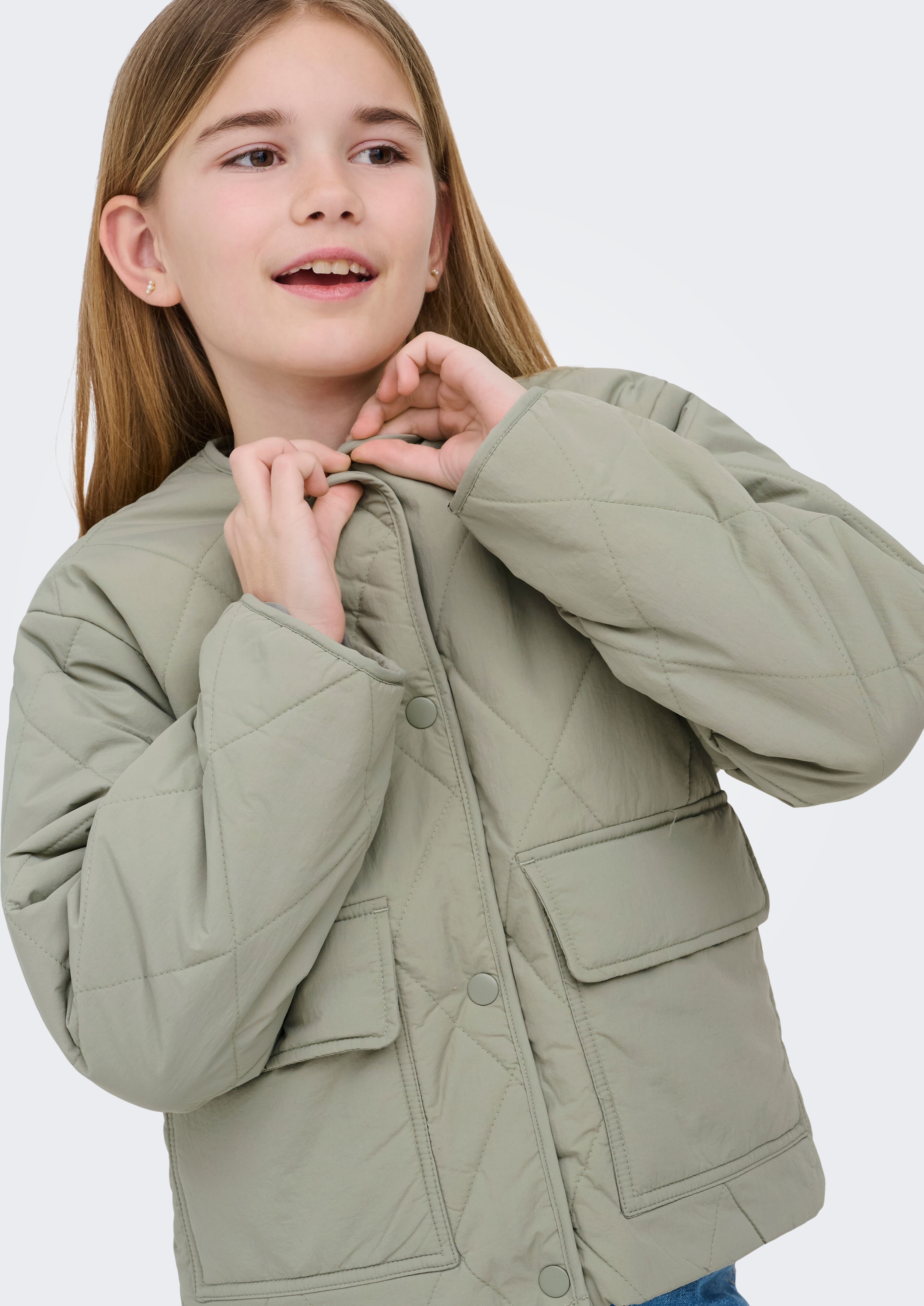 Steppjacke KIDS ONLY "KOGROSALINA QUILTED JACKET VD OTW NOOS", Mädchen, Gr. 140, grün (seagrass), Web, Obermaterial: 100% Nylon, unifarben, Basic taillenbedeckt, Rundhals, Jacken Steppjacke seagrass 140