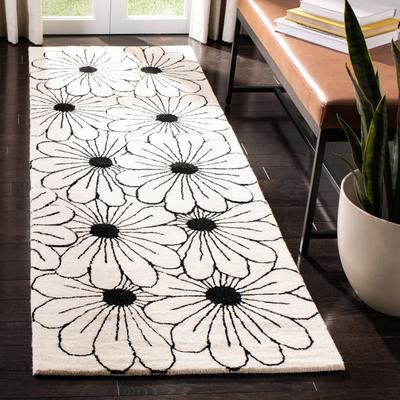 SAFAVIEH Handmade Soho Marhild Daisies N.Z. Wool Rug