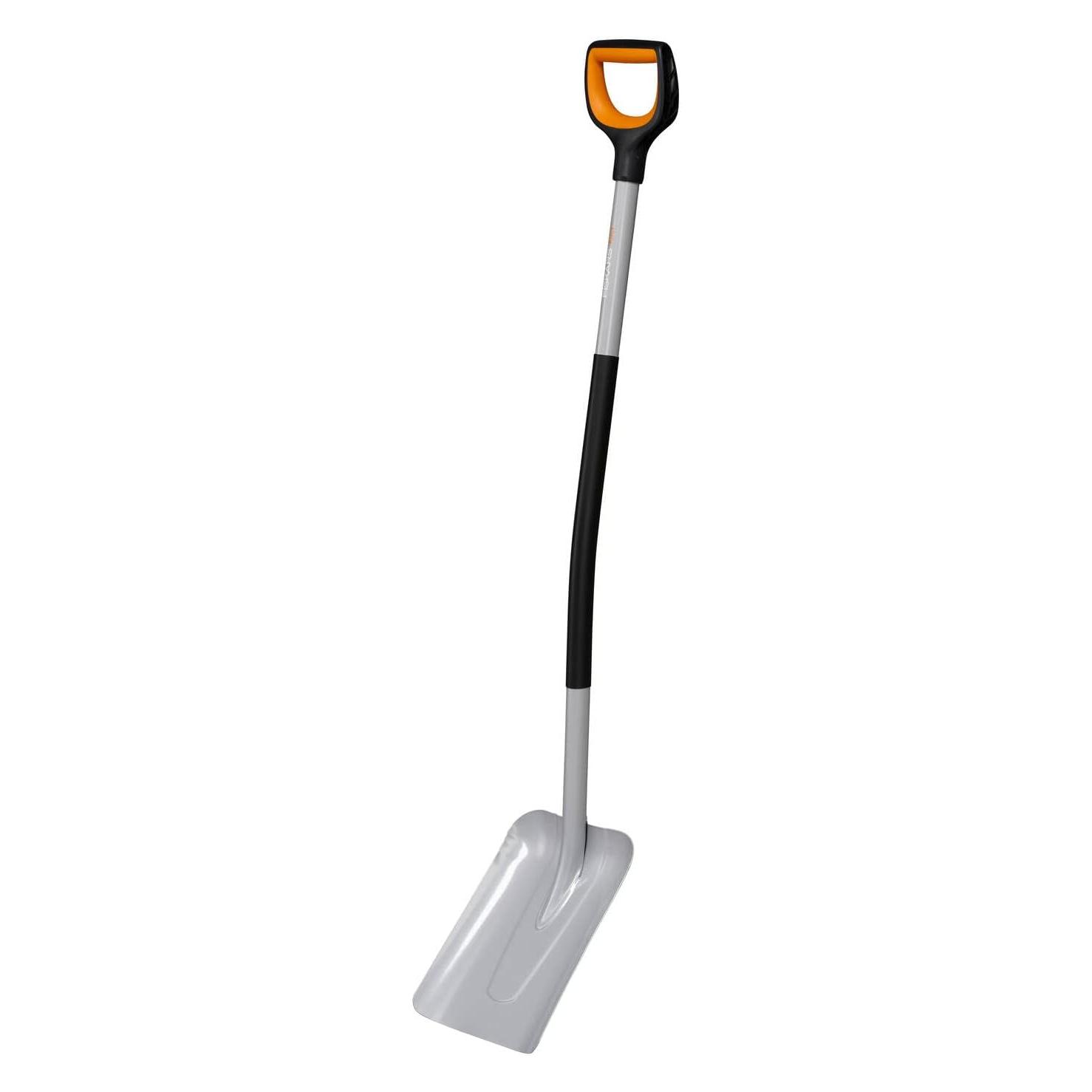 Fiskars Schaufel zum Anheben und Bewegen von Schüttgut und Schnee, Länge: 130 cm, Verstärktes Borsta (FS1066731)