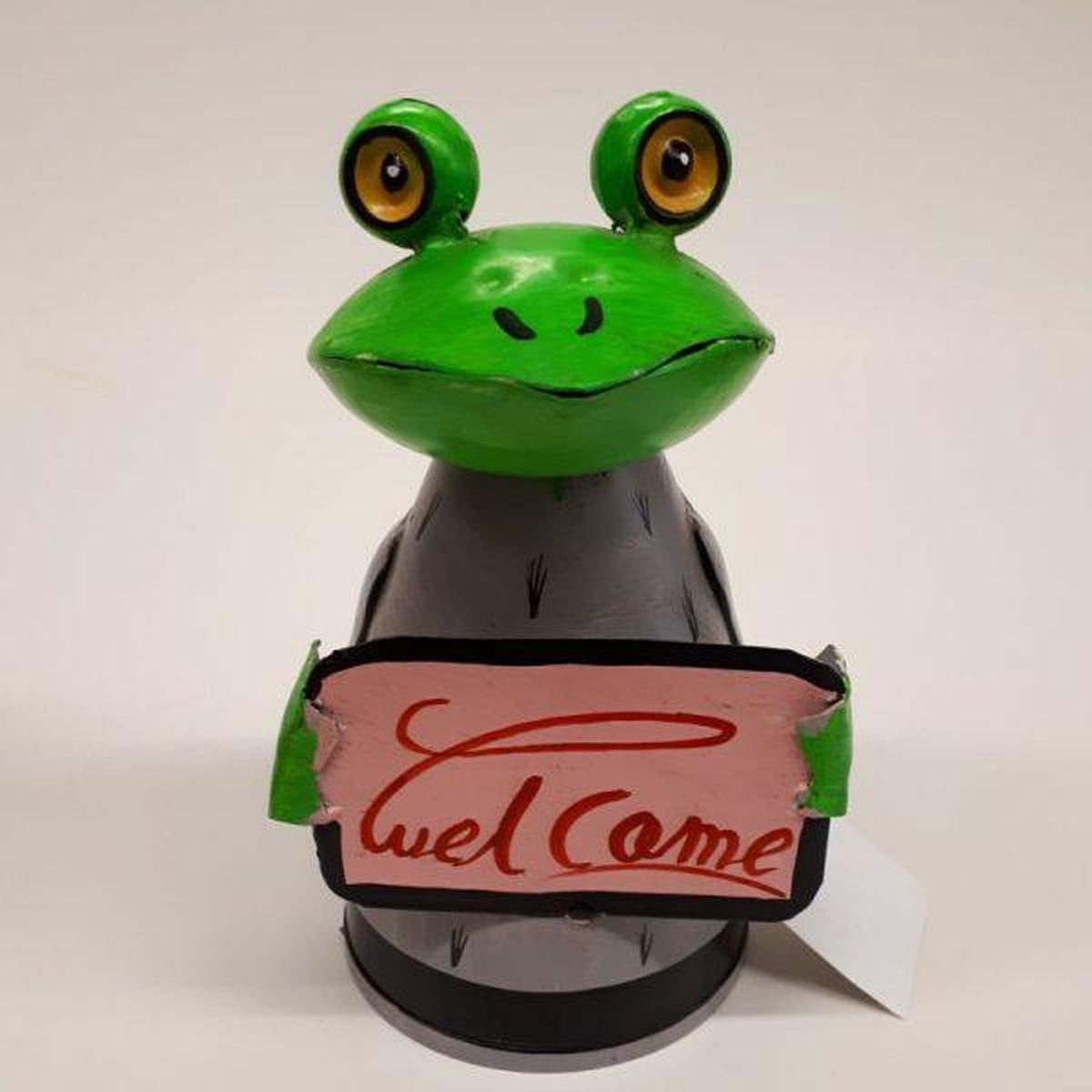Fairtrade kikker beeldje met Welcome bord gemaakt van gerecyclede verfblikken