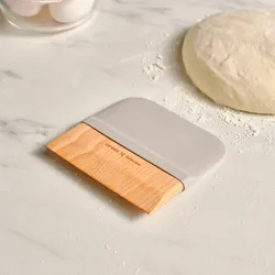 Karaca X Refika Gadgets Beidseitiger Holz-Teigschaber