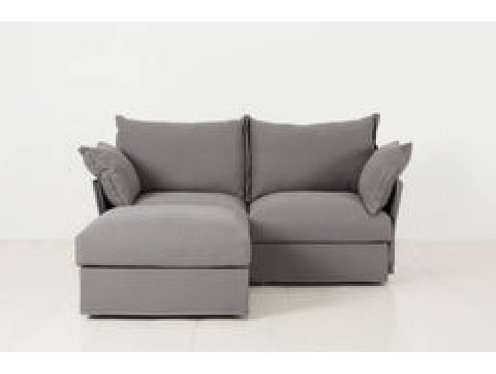 Zweisitzer-Sofa Model 06 mit Chaiselongue links, Risso