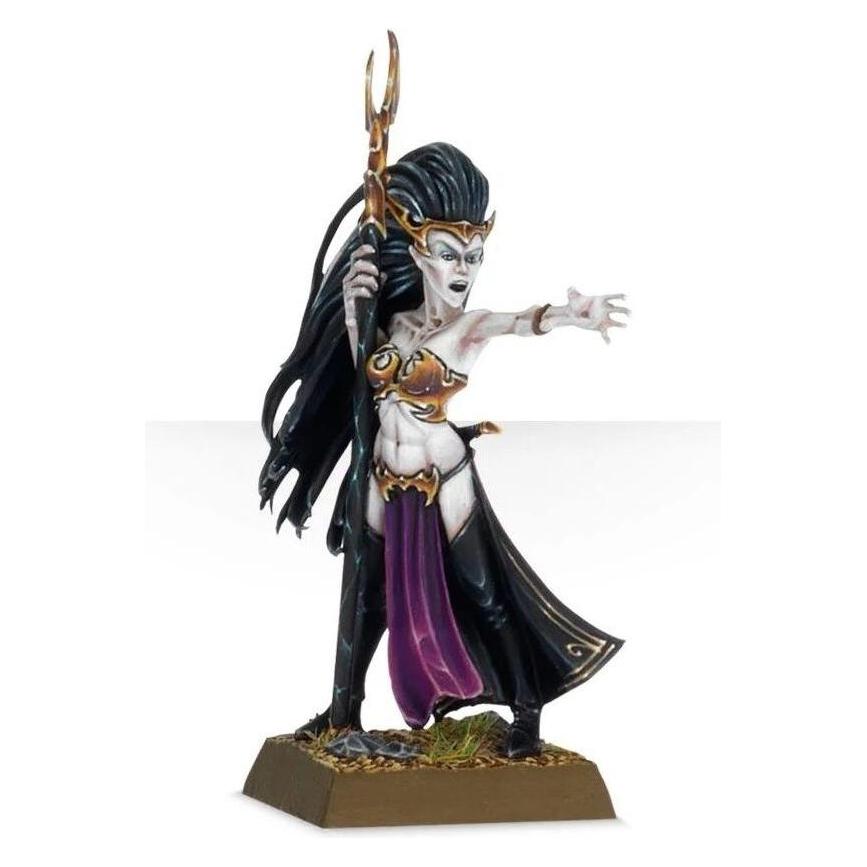 Games Workshop Sorceress (Kunststoff) (85-34)