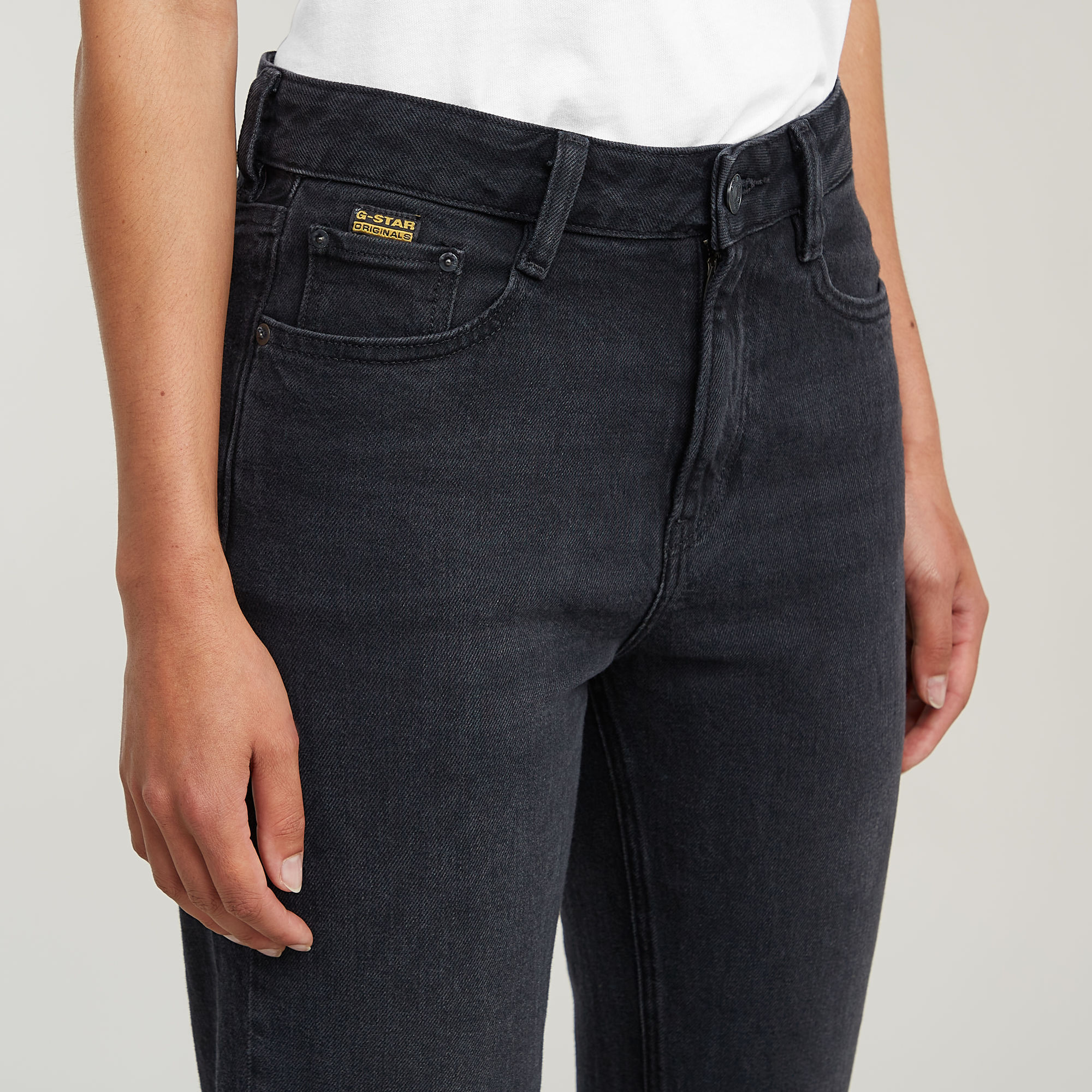 Straight-Jeans G-STAR "Iggie Wmn", Damen, Gr. 29, Länge 32, schwarz (worn in schwarz crow), Denim/Jeans, Obermaterial: 99% Baumwolle, 1% Elasthan, straight fit, Jeans Straight-Jeans, Mid Rise worn in schwarz crow 29, Länge 32