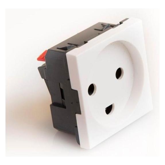Legrand Stikkontakt dansk standard med jord (77508)