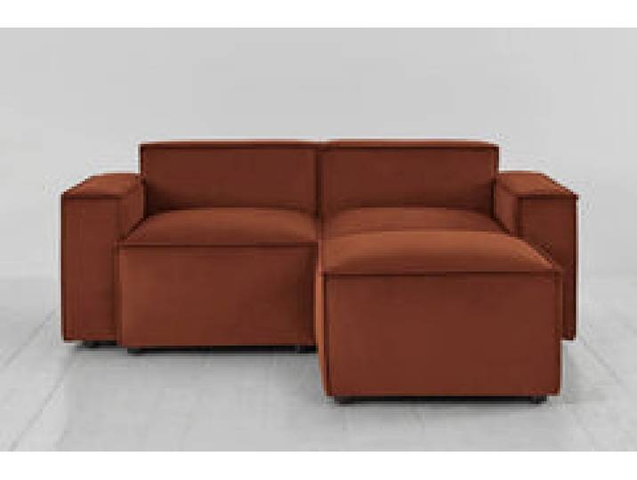 Zweisitzer-Sofa Model 03 mit Chaiselongue rechts, Umbrabraun