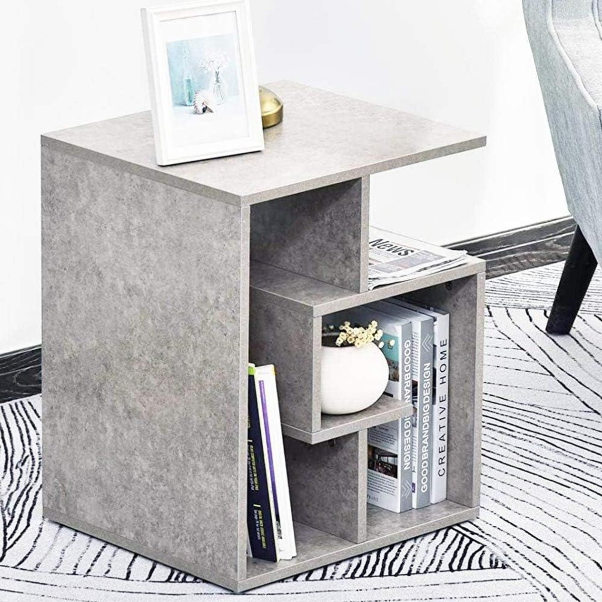 Modern minimalist boekenkast met 4 planken voor in de woonkamer