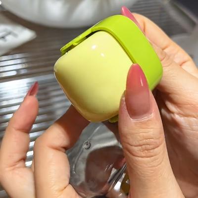 Discount Dollar Deals Washable Portable Lint Roller For Pet Hair Removal, Ideal For Clothes, Sofas, And Beds green